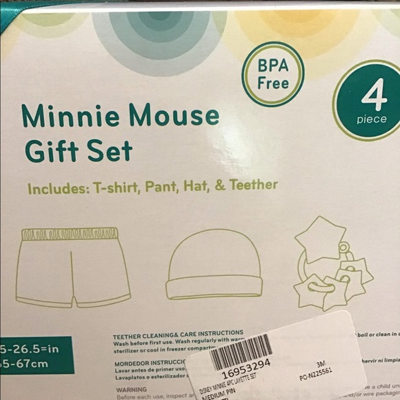 Minnie Mouse layette set - Picture 5 of 5